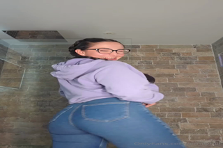 0I2olt444u1jzq1dpq4e1 Source.mp4