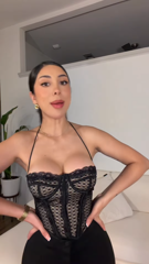 3861924944280422005--dianaelizon_DWYUEaFDgZ1.mp4