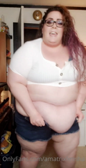 23529018_oh-no-wardrobe-malfunction_0.m4v