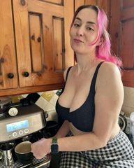 how-do-you-like-your-coffee-in-the-morning-v0-jzppeatt4cyg1.webp