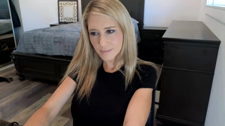 blond_milf_Myfreecams_20260603_220013.mp4