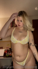 564718884_happy-early-easter-dont-i-look-so-sexy-in-this_2.m4v