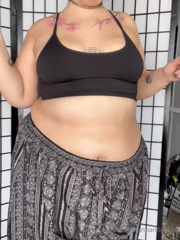 754510688_the-morning-sunlight-on-my-bare-stomach-always-puts-me-in-a_5.mp4