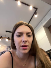 MariiD_Stripchat_20260517_094128.mp4