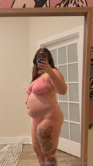 828347624_can-we-take-a-moment-for-my-thighs-had-a-feeder-stuff-me-si_0.mp4
