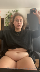 218843265_just-casually-stuffing-my-face-for-30-minutes-straight_0.m4v