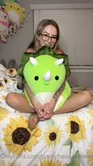 382752131_a-little-sleepover-fun_0.m4v