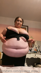 654146079_undressing-last-night-i-cant-believe-how-fat-ive-gotten_1.mp4