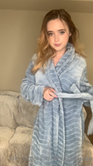 188751184_just-an-outfit-ive-been-debating-wearing-out-full-video-t_0.mp4