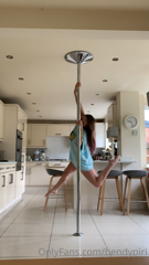 44112351_flying_0.m4v