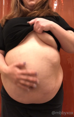 312933767_wanna-see-what-happens-when-i-eat-a-whole-pizza_8.m4v