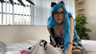 100195383_pov-bratty-step-sister-needs-ride-to-school-and-will-do-any_0.m4v