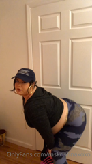 76391226_workout-fail-cant-believe-i-used-to-be-on-top-of-my-fitnes_0.m4v
