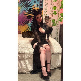 a lil insecure ab this one but it was 2am and i sleepily mixed the morticia dress with the official playboy piece.jpg