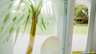 Daisy Stone-Daisy Is Fucking Flexible.mp4
