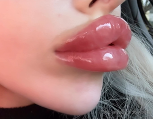 857210805_do-you-like-my-big-juicy-dick-sucking-lips_0.m4v