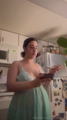1281375484_i-promise-i-stopped-eating-cause-i-just-took-the-tres-leches_0.mp4