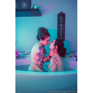 💕 @gaiabrownn 💕 Photographer @pineapple_guyy.jpg