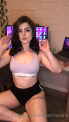 94057177_nerdy-gf-vibes_0.m4v