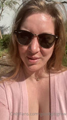 109131716_happy-valentines-day-my-boobs-and-i-hope-you-have-a-great_0.m4v