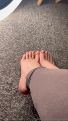 1346608502_pretty-pretty-feet_0.mp4