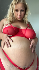 413637328_your-red-queen_0.m4v