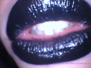 1512406000_youre-going-to-get-up-close-and-personal-with-my-mouth-whi_0.mp4