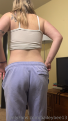 602440520_enjoy-me-taking-off-my-pants-while-burping_0.mp4