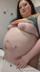 460467920_sink-belly-sunday-i-m-really-enjoying-the-fun-of-growing-my_2.m4v