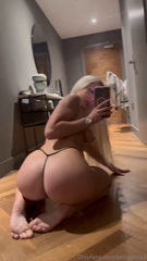 1612053671_home-alone-on-a-saturday-night-and-horny-as-fuck_0.mp4
