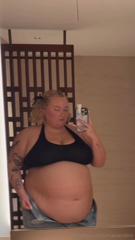 1465925585_swipe-to-see-me-after-eating-a-huge-fatty-steak-i-had-to-un_0.mp4