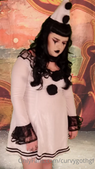 436508335_this-chubby-clown-girl-has-been-spending-more-time-stuffing_0.m4v