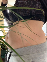 1012511719_i-rubbed-up-against-this-plant-accidently-earlier-when-i-was_0.mp4