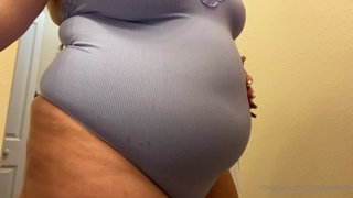 727725645_bloat-in-my-tight-lingerie_0.m4v