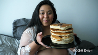 34286134_watch-me-force-down-6-massive-pancakes-and-drink-syrup-until_0.mp4