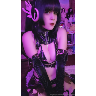 2048x3640_15a731bf7cd12d60b705ba78adadfe9a.jpg