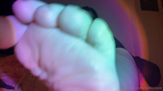 1188936290_for-my-feet-lovers_1.mp4