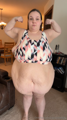 1491254877_who-said-fat-girls-cant-be-jacked-rate-my-form-from-1-10-in_0.mp4