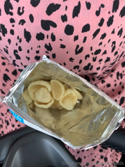 748221628_a-medley-of-short-snippets-here-1-scoffing-my-crisps-as-a_4.m4v