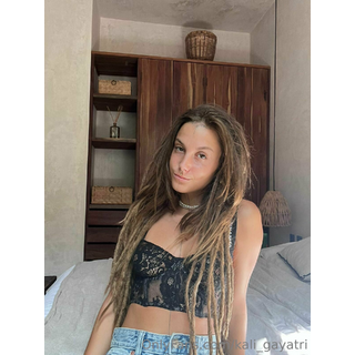don't swipe if you don't wanna get flashed 😶_1_52c3.jpg