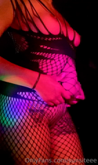 523105349_i-do-like-making-it-bounce-ive-seen-that-guys-too_0.m4v