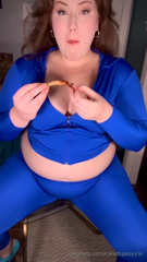 740017509_big-messy-bbq-stuffing-recently-ive-had-family-staying-w_0.mp4