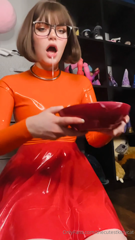 1064392874_latex-velma-drinking-and-pouring-a-bowl-of-cum-all-over-my_0.mp4