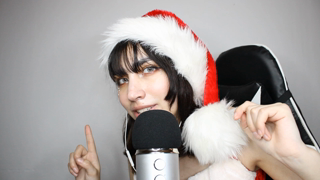 2023-12-23 - ASMR｜ 25 cosas sobre mi (ESPECIAL NAVIDAD) 🎅🎄 (public).mkv