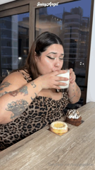 1899932772_little-cake-vs-me-so-cloyingon-my-birthday-my-feeder-su_0.mp4