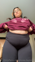 706594753_jiggles-in-my-leggings_0.mp4
