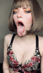 233596520_im-not-wearing-any-panties-in-any-of-these_3.m4v