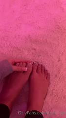 544269119_fresh-toes-and-nails_0.mp4