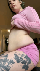 348799041_just-some-gifs-that-i-feel-realllly-fat-in_2.mp4