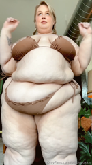 1835645679_so-damn-thick_0.mp4